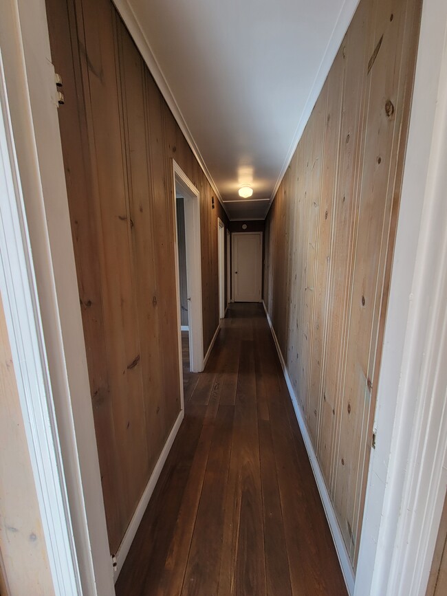 Building Photo - 1591 Silverado Trail