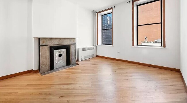 Building Photo - 858 10th Avenue