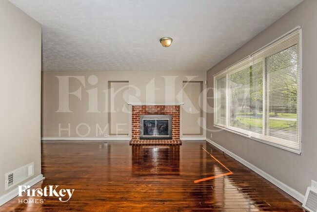 Building Photo - 2825 Kessler Blvd Dr