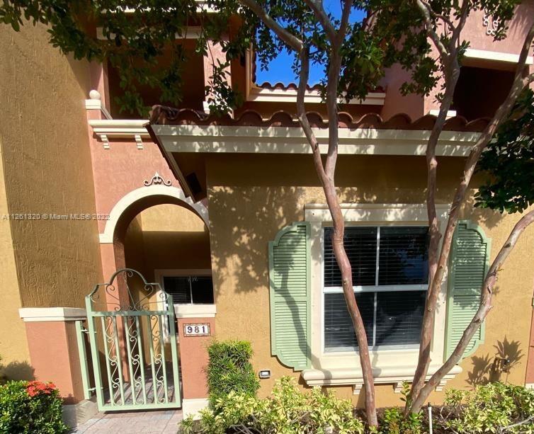 Primary Photo - 981 SW 143rd Ave