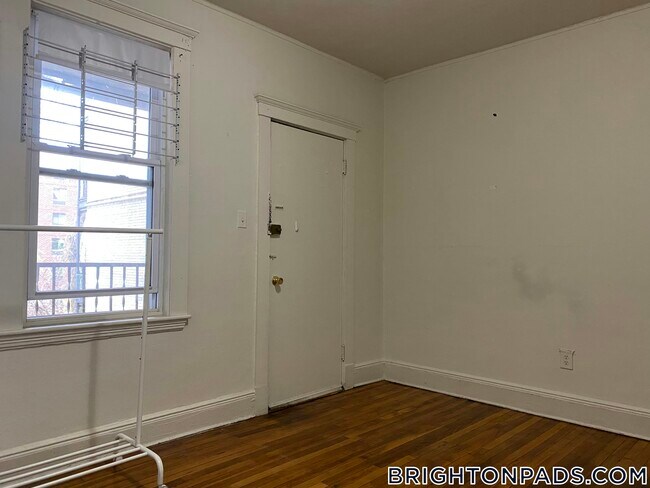 Building Photo - 1630 Commonwealth Ave