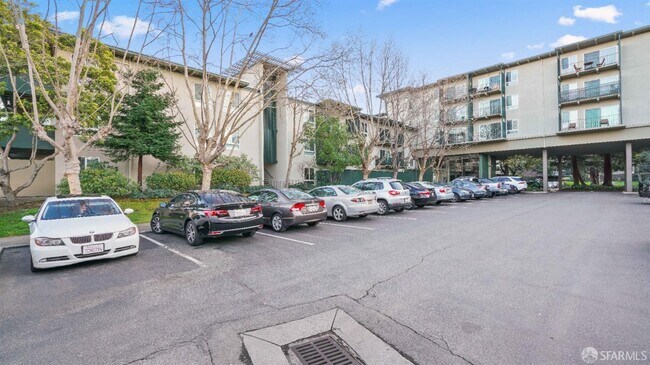 Foto del edificio - 800 N Delaware St
