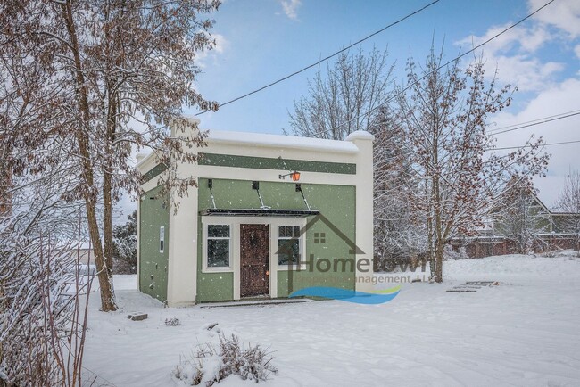 Building Photo - Upscale Downtown Priest River Living - 1 B...