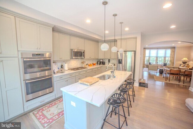 Building Photo - 10679 Yorktown Ct