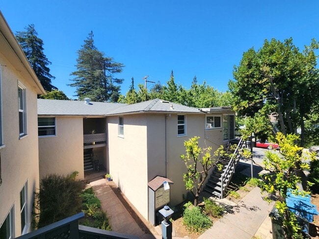 Foto del edificio - Downtown Palo Alto Living – 1 Bedroom Apartment Available March 4th.