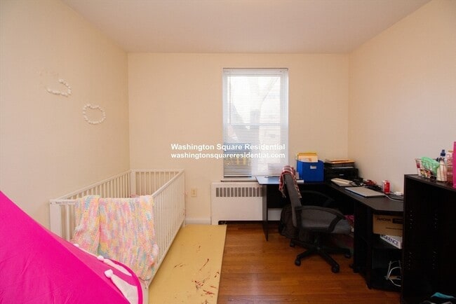Building Photo - 132 Beaconsfield Rd