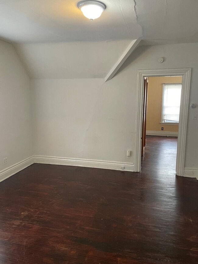 Living room - 1481 E Main St