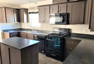 Building Photo - 16703 Fall River Rd