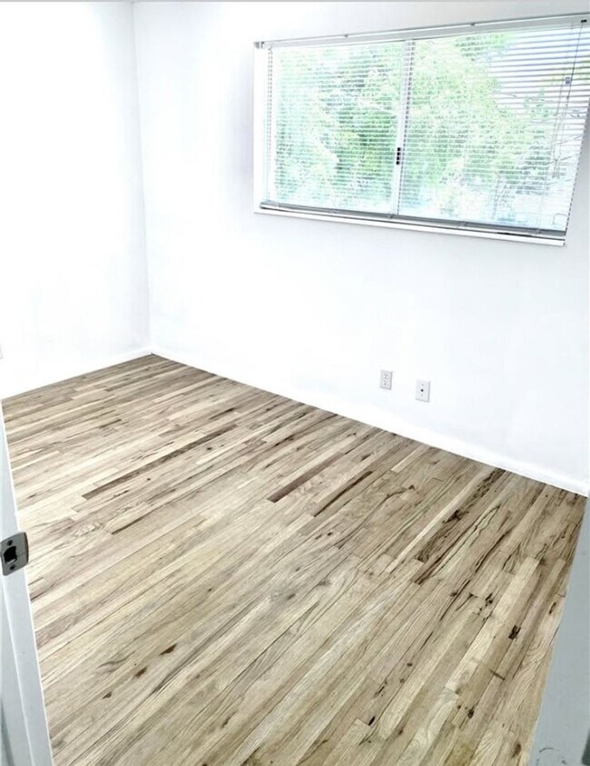 Foto del edificio - RES_CARMEL INSTITUTE LLC_1152