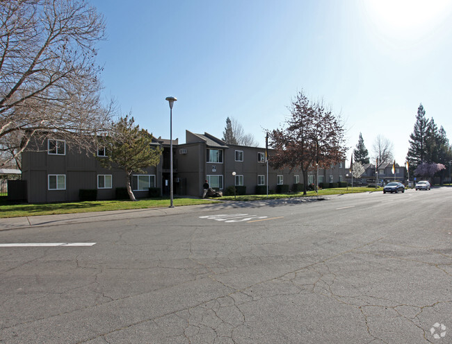 Building Photo - Clover Ridge Apartments