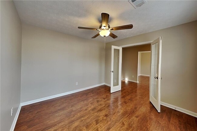 Building Photo - 7550 Springmill Ct