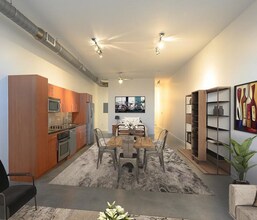 Building Photo - 2124 E 6th St