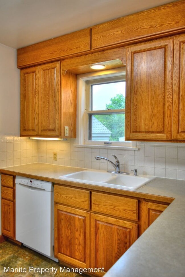Building Photo - 4 br, 2 bath House - 2917 N. Ella Road