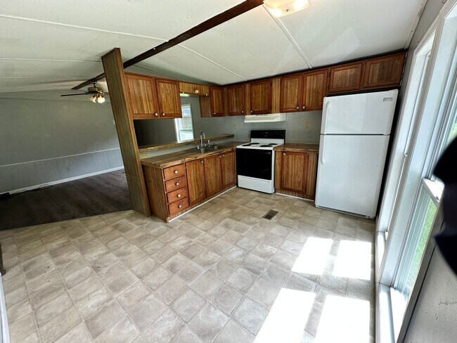 Foto del edificio - Single Wide Mobile home 2 bed 1 bath