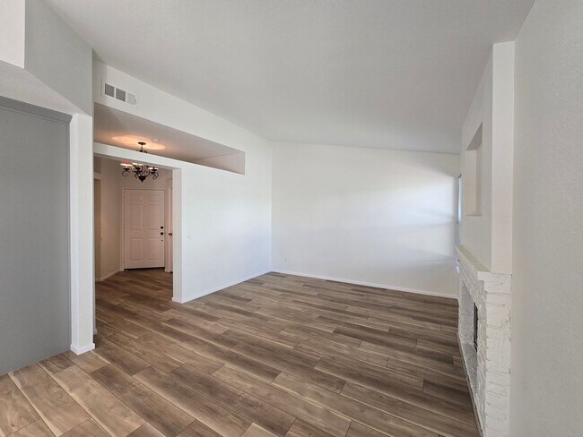 Foto del edificio - Charming Single Story Home in Mission Grove