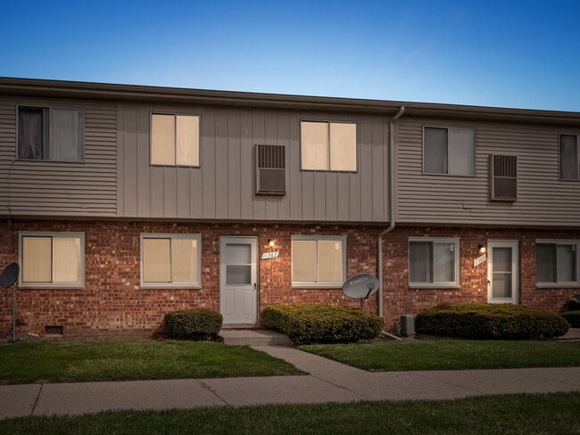 Building Photo - Goddard Estates