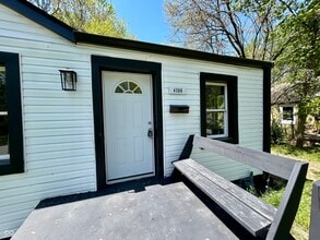 Building Photo - 4306 Norwaldo Ave Building Photo - 4306 Norwaldo Ave