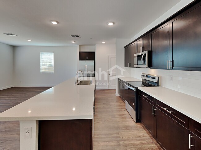 Foto del edificio - 3320 Blodwen St