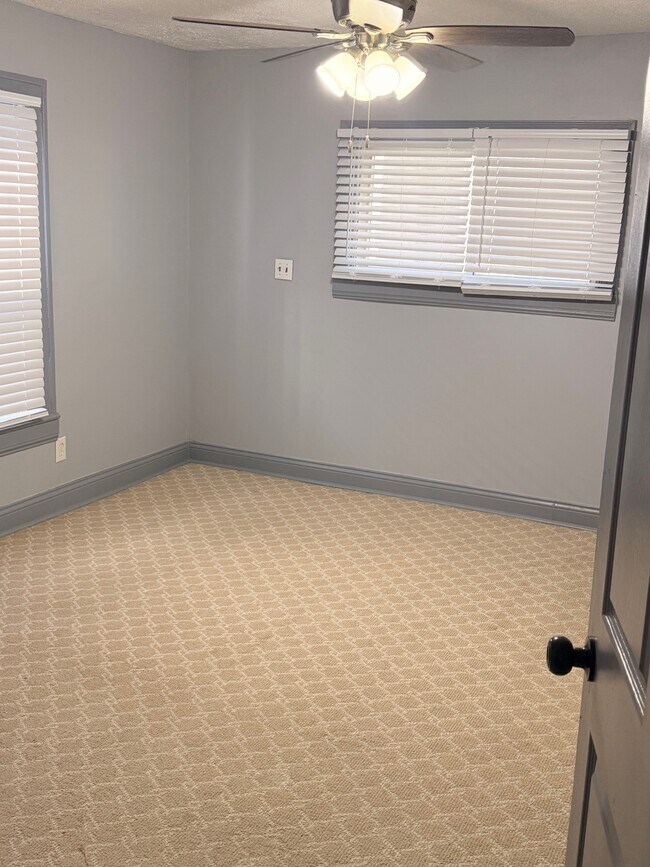 Foto del edificio - 4312 Sunset Ave