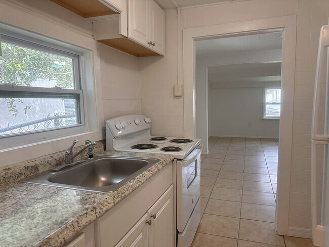 Foto del edificio - 4829 6th St