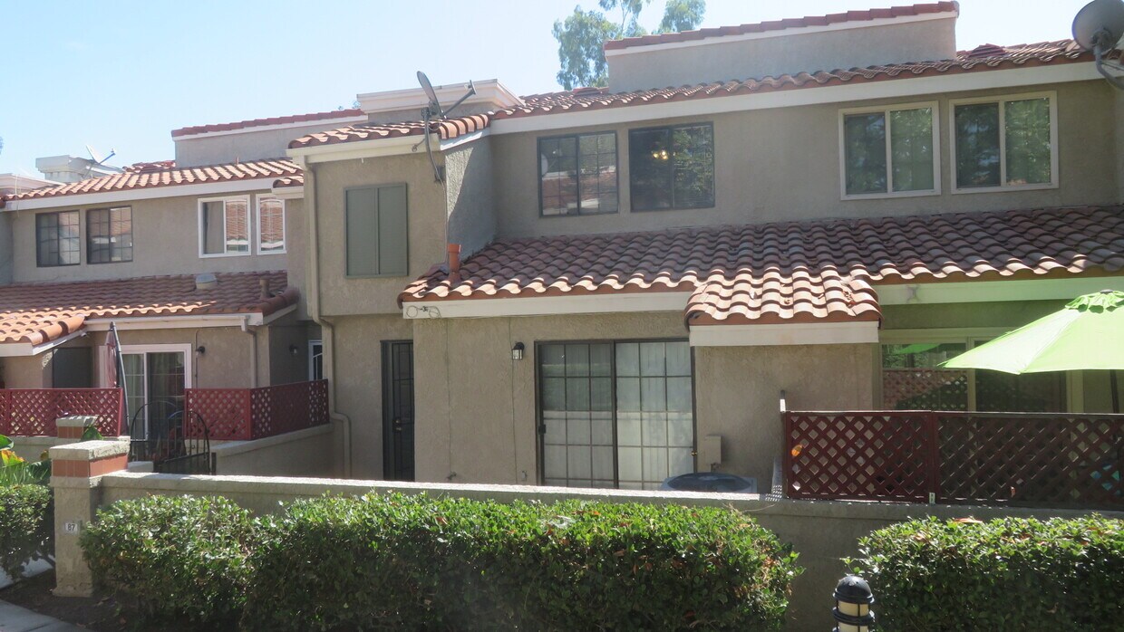 8167 Vineyard Ave, Rancho Cucamonga, CA 91730 Townhome Rentals in
