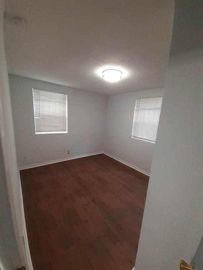 Foto del edificio - 1824 W 14th St