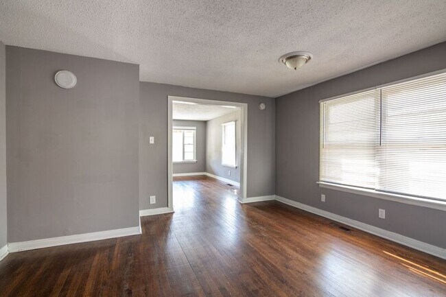 Foto del edificio - 2242 3rd Ave S