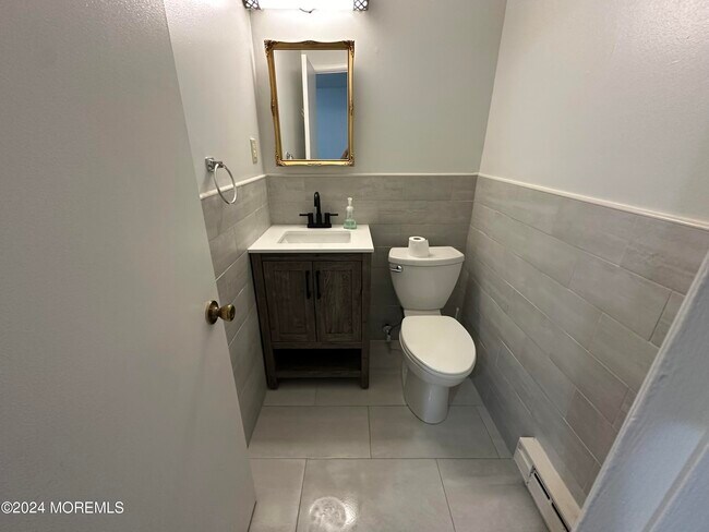 Foto del edificio - 120 Amberly Dr