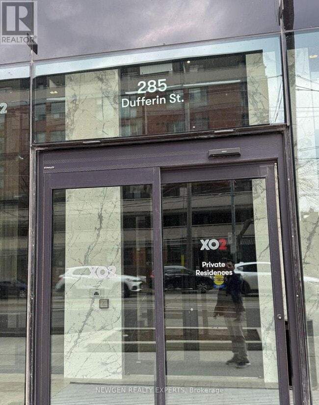 Building Photo - 285 Dufferin St