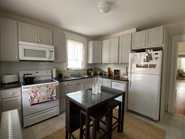 Kitchen - 47 Depeyster Street