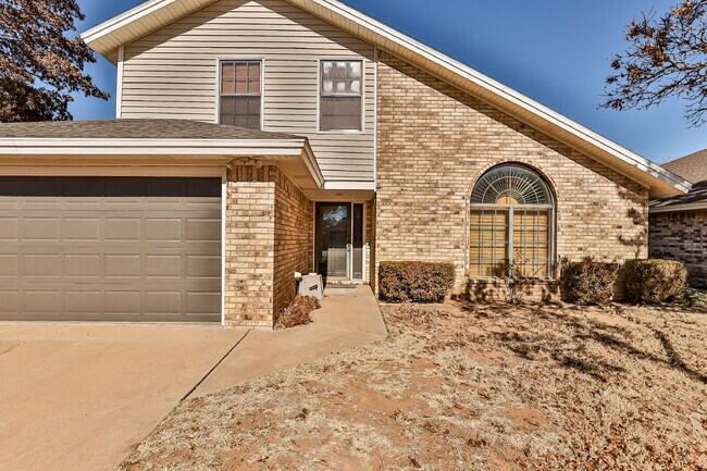 Foto del edificio - *Two Story Beauty in Preston Smith*