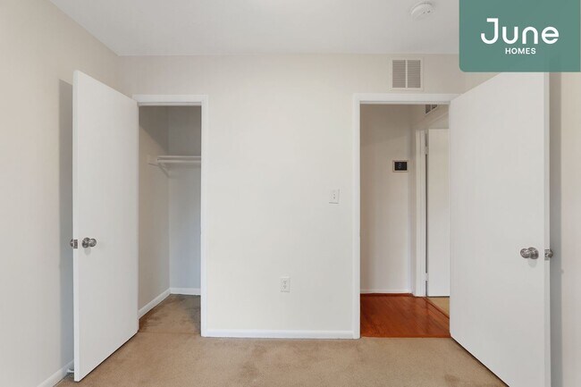 Building Photo - Full room in 5-bed/2.0-bath Home