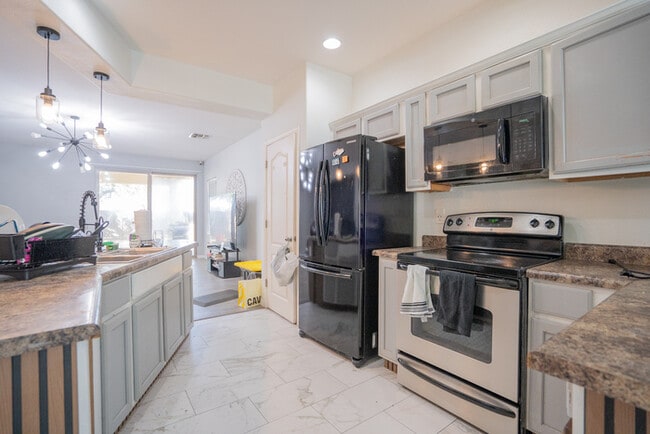 Building Photo - 9377 W Milkweed Loop