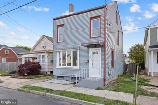 Building Photo - 360 E Franklin St