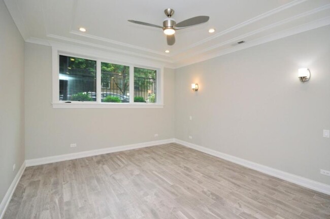 Foto del edificio - 4 bedroom in Chicago IL 60640
