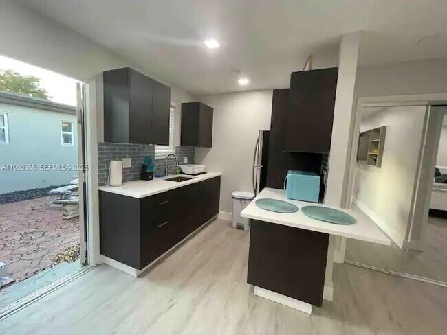 Foto del edificio - 1929 Dewey St