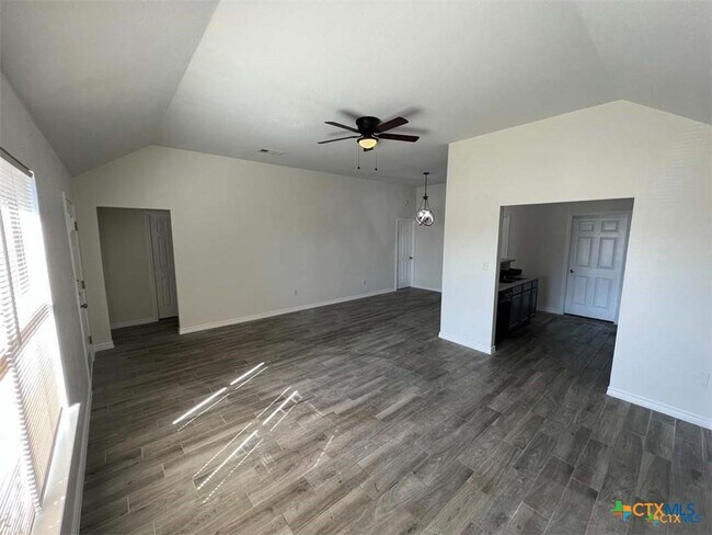 Building Photo - 2604 Saulsbury Dr