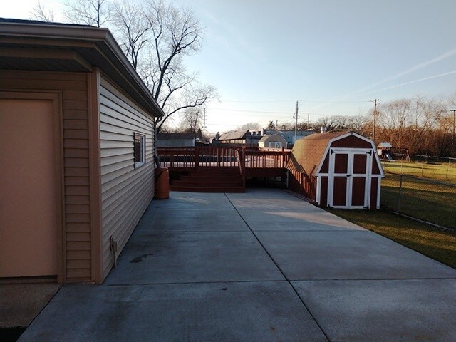 Primary Photo - 15330 Kilpatrick Ave