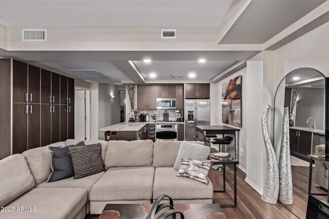 Foto del edificio - 7117 E Rancho Vista Dr