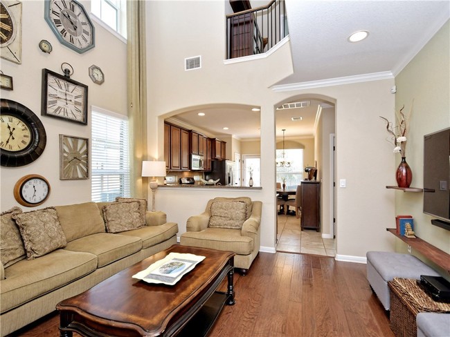 Foto del edificio - 13400 Briarwick Dr