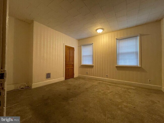 Foto del edificio - 2538 E Clearfield St
