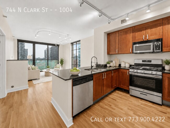 Foto del edificio - 744 N Clark St