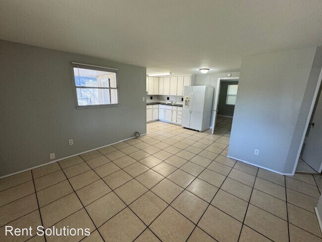 Building Photo - 3 br, 2 bath House - 10455 114th Terrace N