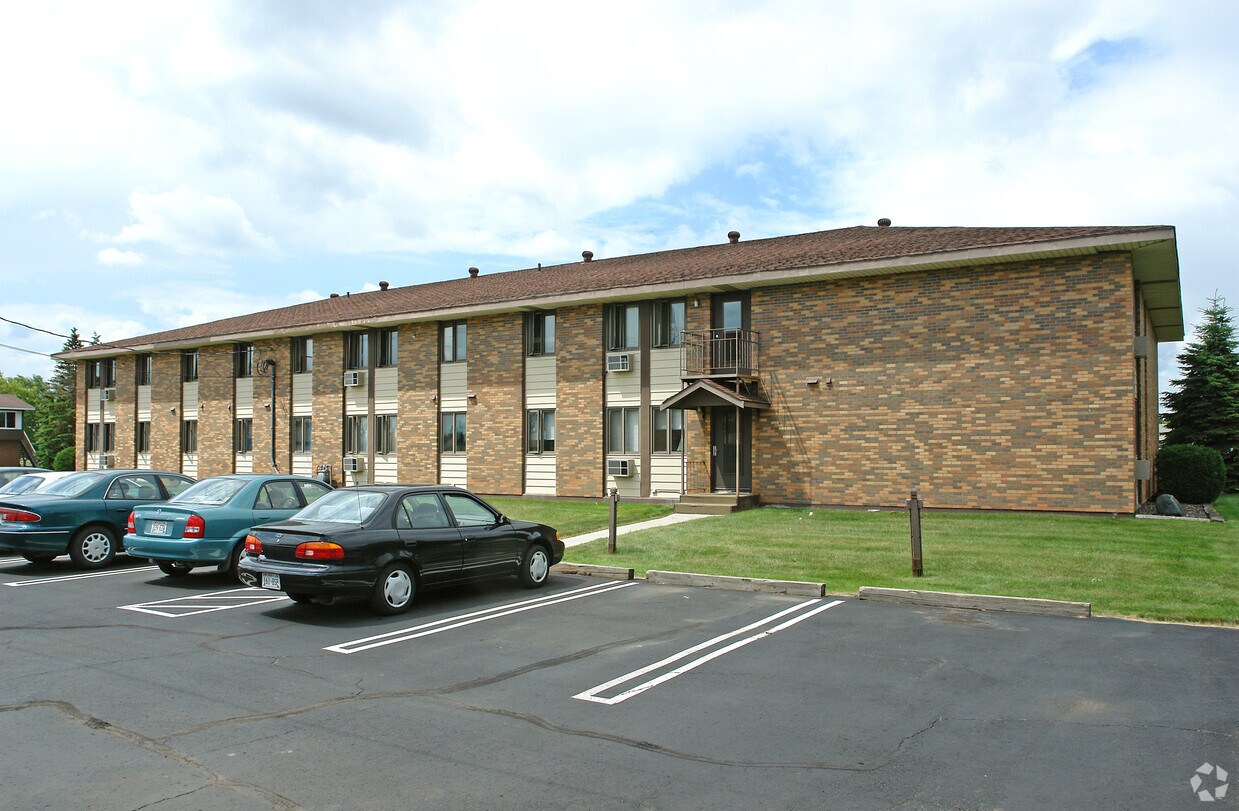 Lawnview Apartments Ogden Apartments in Superior, WI