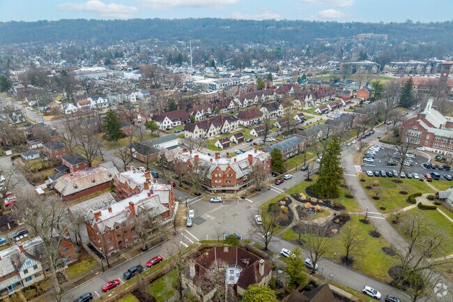 Community Context - Mariemont Square