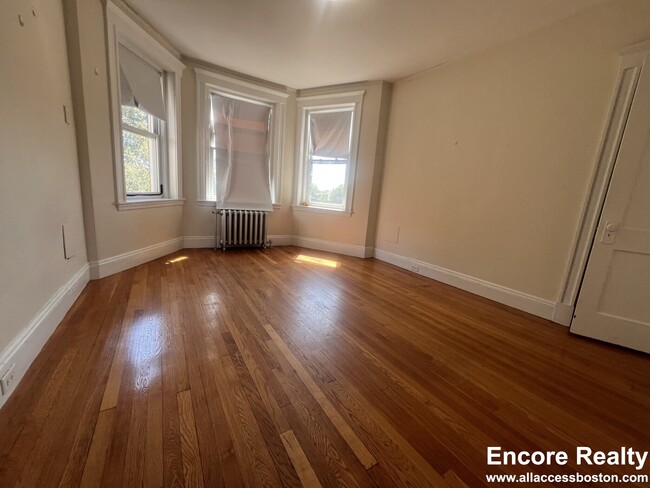 Building Photo - 1167 Boylston St