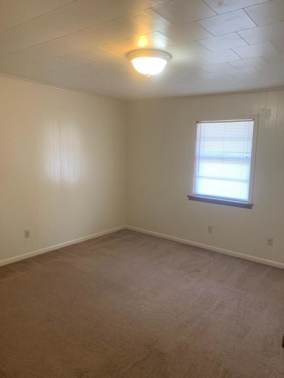 Building Photo - 3408 Maplewood Drive, #2