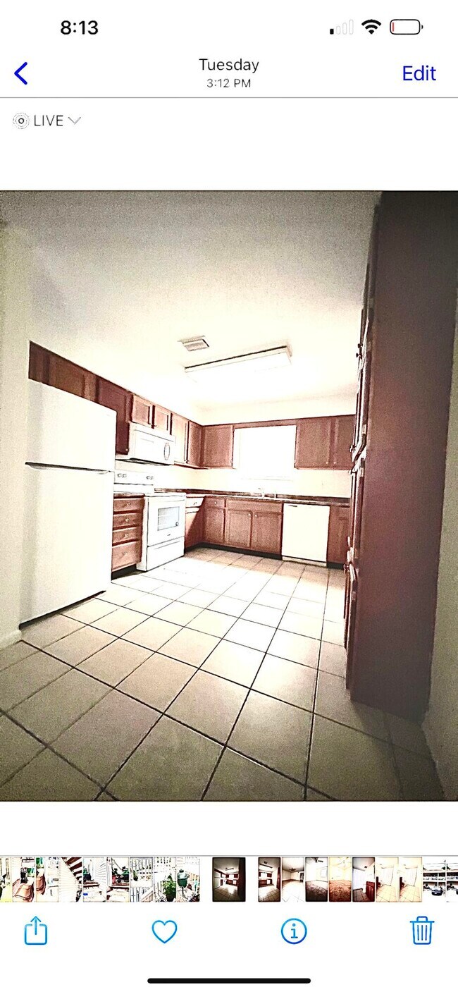 Building Photo - 2801 Bradford Pl