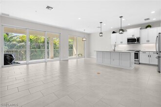 Building Photo - 6947 Avalon Cir