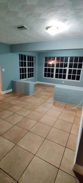 Foto del edificio - 3651 NW 9th St
